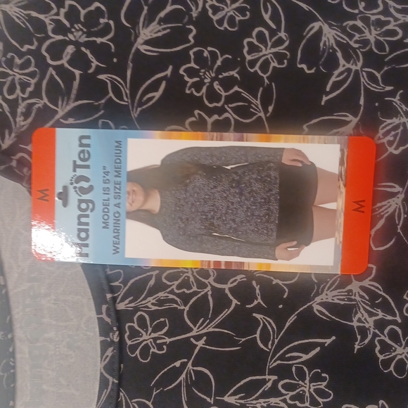 NEW HANG TEN TEE SHIRT - Picture 5 of 5